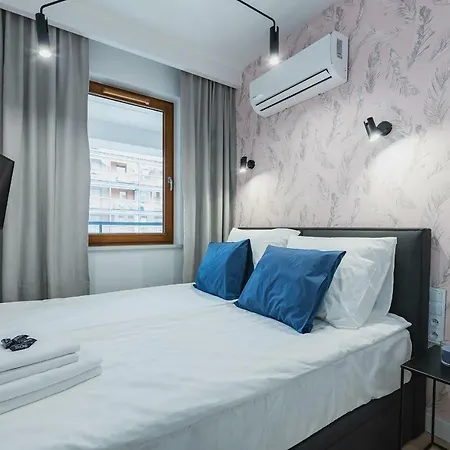 Apartman Yoursecondflat Grzybowska *