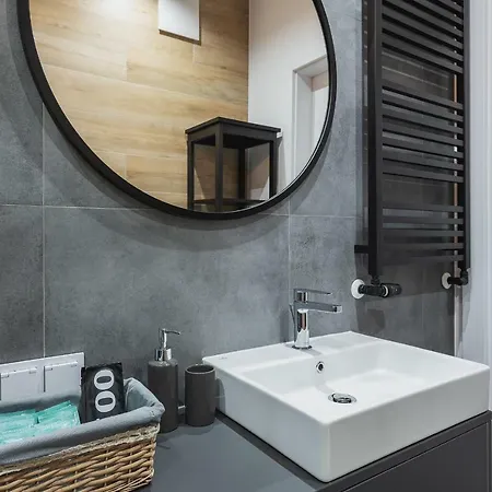 Apartment Yoursecondflat Grzybowska Warsaw