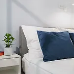 Apartment Yoursecondflat Grzybowska Warschau
